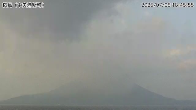 桜島 中央港新町のライブカメラ