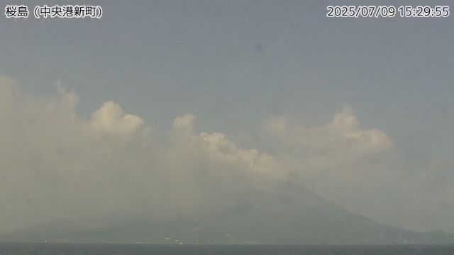 桜島 中央港新町のライブカメラ