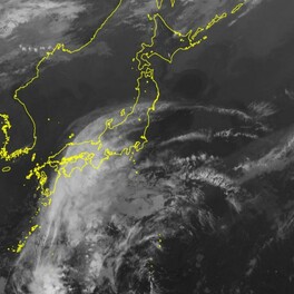 太平洋側で雨の範囲広がる…関東・東海は週明けの朝に本降りに：気象予報士解説