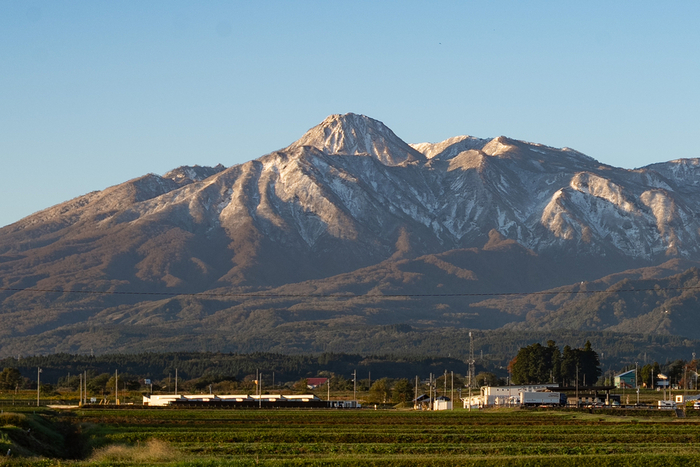 妙高山が初冠雪　昨年より1日遅く
