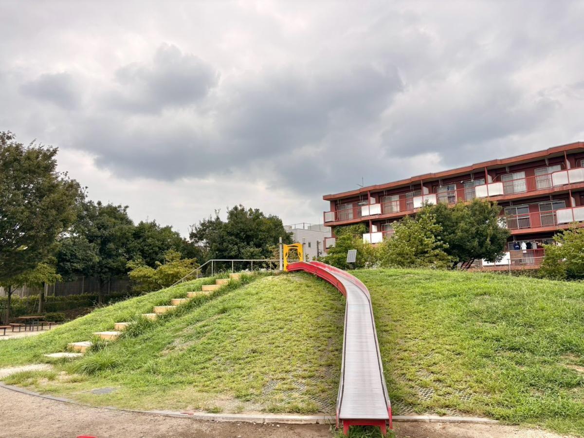 【さいたま市北区・東宮原】すべって、登って、遊びつくそう！小さな子も楽しめる遊具いっぱいの「東宮原ぼうさい広場」