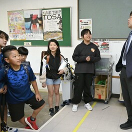 高知県内の全13校が再開　四国震度6弱、JRも復旧