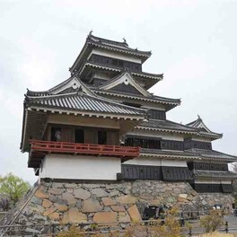 国宝・松本城（長野県）の耐震化、熊本城復旧の知恵を　松本市教委が工事視察、災害防止策を探る　