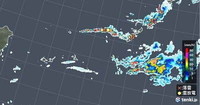 沖縄周辺で雷雲が発達　落雷発生　激しい雨も観測　大雨や竜巻などの激しい突風に注意