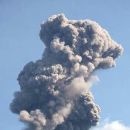 諏訪之瀬島で爆発1回　大きな噴石が200ｍ飛ぶ