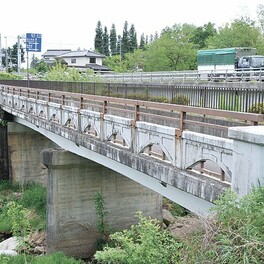 65年前の伊勢湾台風の爪痕残す烏川橋、今も現役　一部継ぎ足し歩道橋に