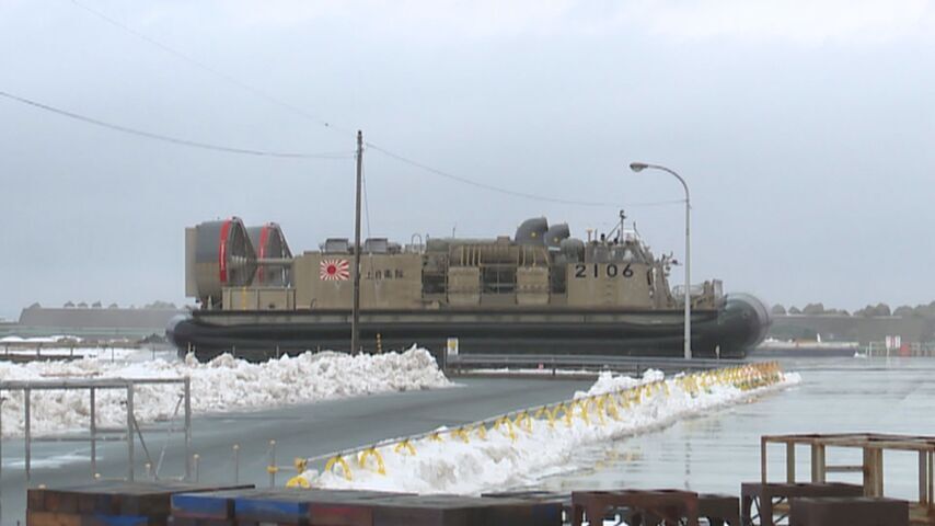 根室市と陸海空自衛隊が連携訓練、海上自衛隊の揚陸艇で物資搬入　千島海溝巨大地震を想定