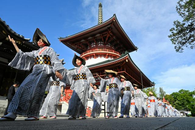 世界平和祈り総踊り　成田山新勝寺・表参道