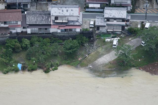 古座川町で床下浸水　各地で土砂崩れや倒木も　台風6号が上陸