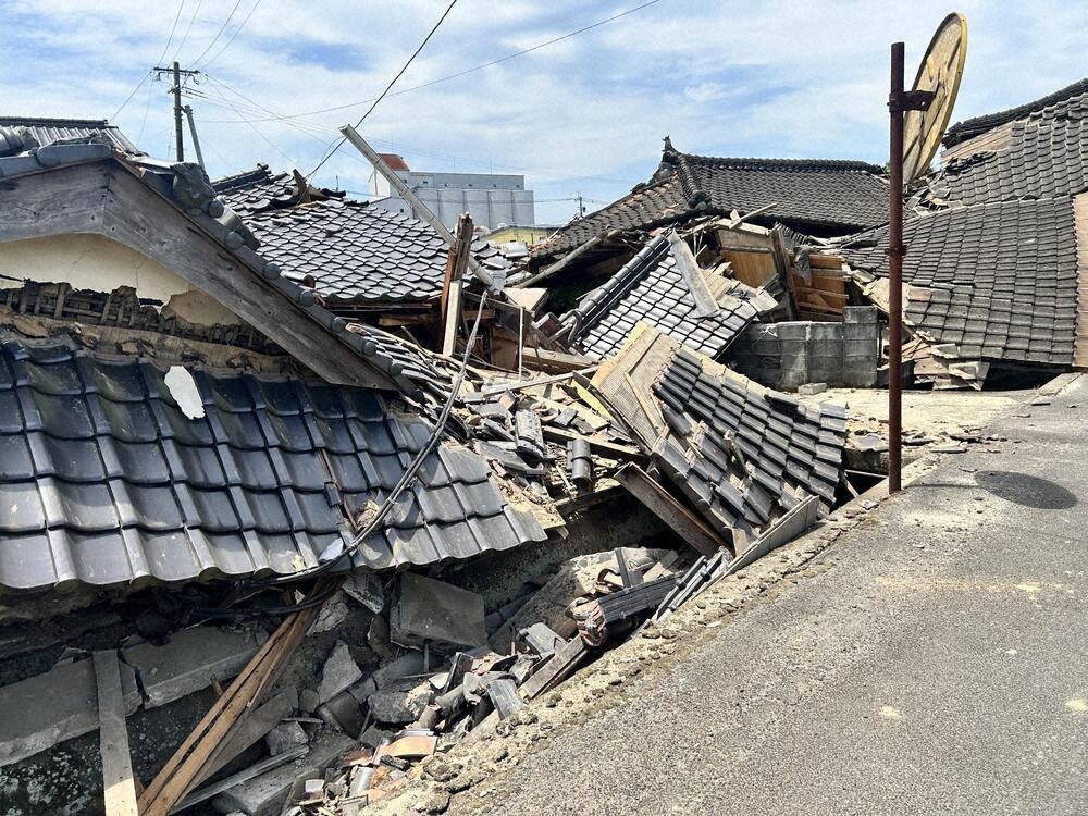 「冷房効いた場所で寝たい」　断水、食料入手も困難　熊本地震
