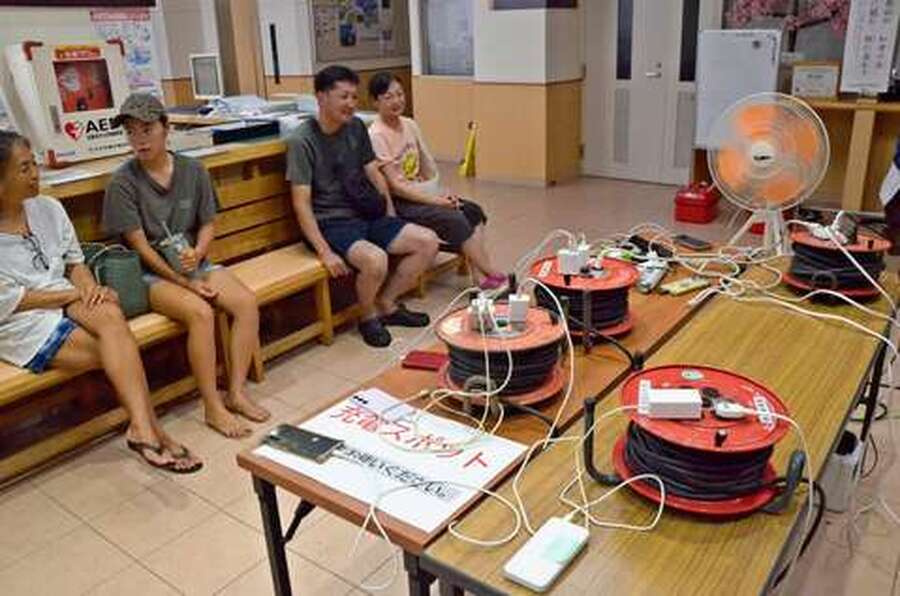 奄美大島、5790戸で停電続く（9日午後8時現在）…復旧のめどは　台風13号で倒木や土砂崩れで電線、電柱が破損　