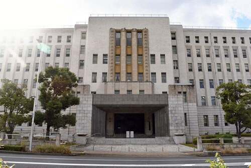 吉村洋文知事が熊本地震の避難所を視察…県庁では義援金１億３５００万円の目録、保健師の派遣継続の意向も