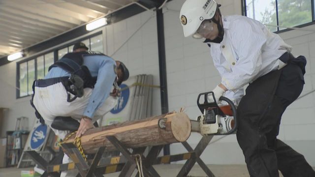 豪雨や南海トラフ巨大地震などの大規模災害に備え訓練　三重・尾鷲警察署