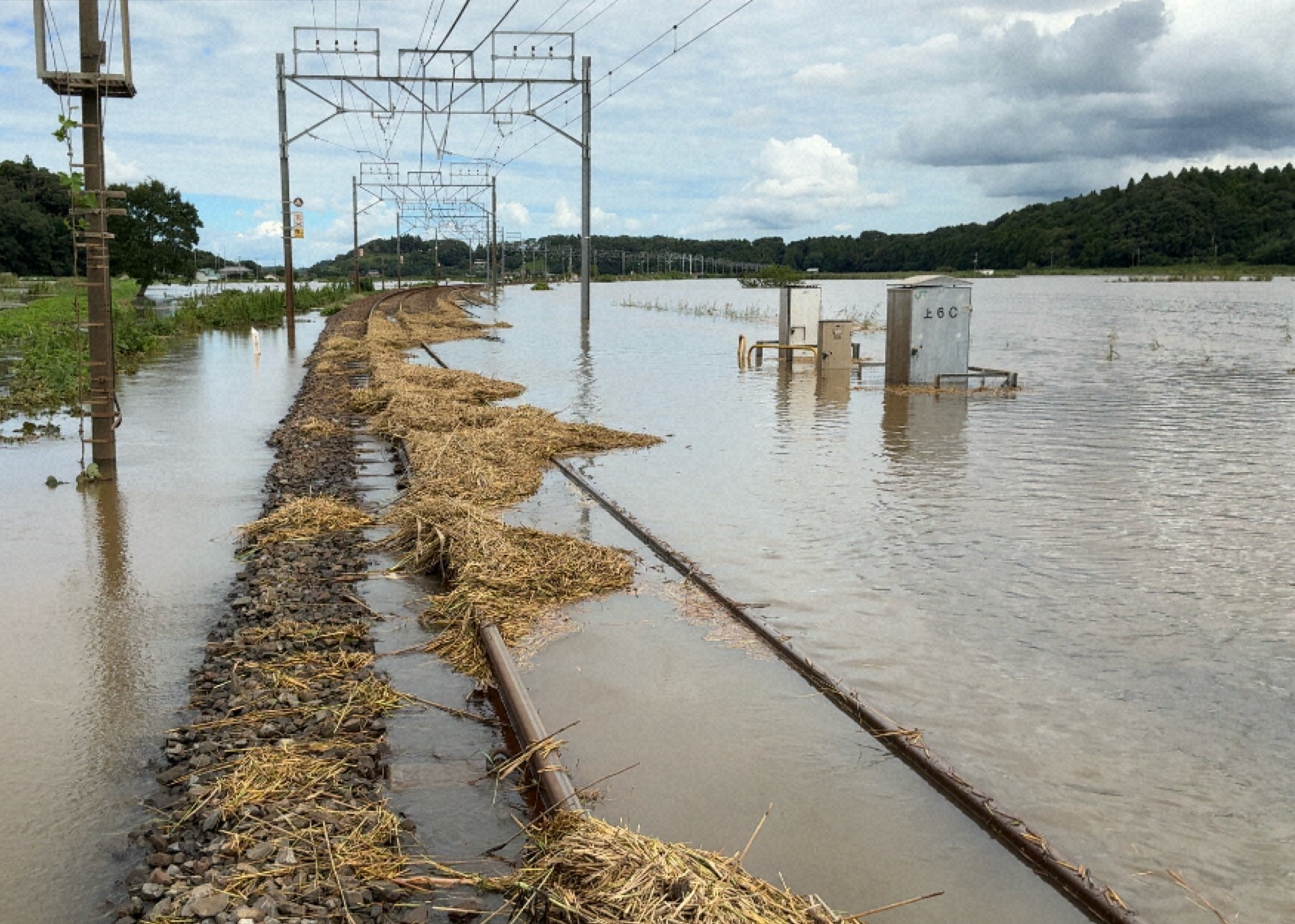 最短3カ月も　JR東日本、台風25号の被災区間で運休長期化見通し