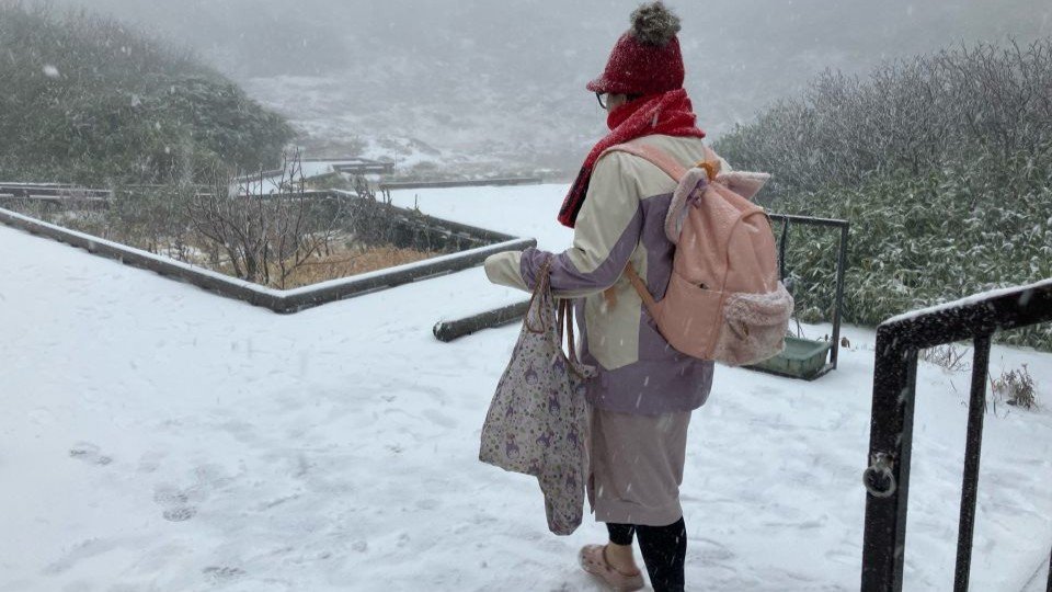 【速報】北海道・大雪山系旭岳で初冠雪　旭川地方気象台