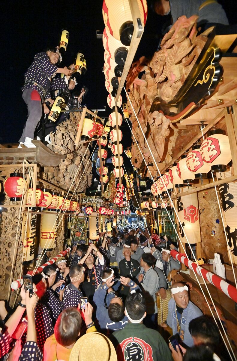 8年ぶりに全屋台集結、大迫力の「ぶっつけ」披露　栃木県鹿沼市で「鹿沼秋まつり」
