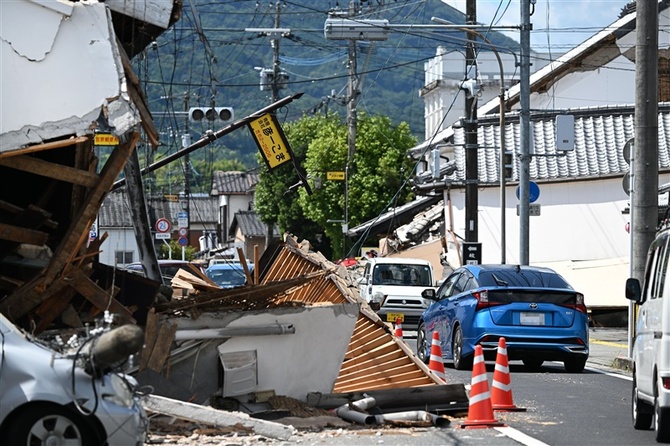 倒壊家屋、地震救難のハードルに　熊本、道路寸断で19キロに3時間超…急がれる耐震化