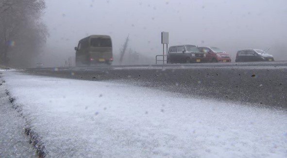 長野・志賀高原や中央アルプス・千畳敷カールなど標高の高いところで初雪…志賀高原のスキー場も約10センチの積雪…さらに八ヶ岳も「そろそろ冬が本格的に来たな…」
