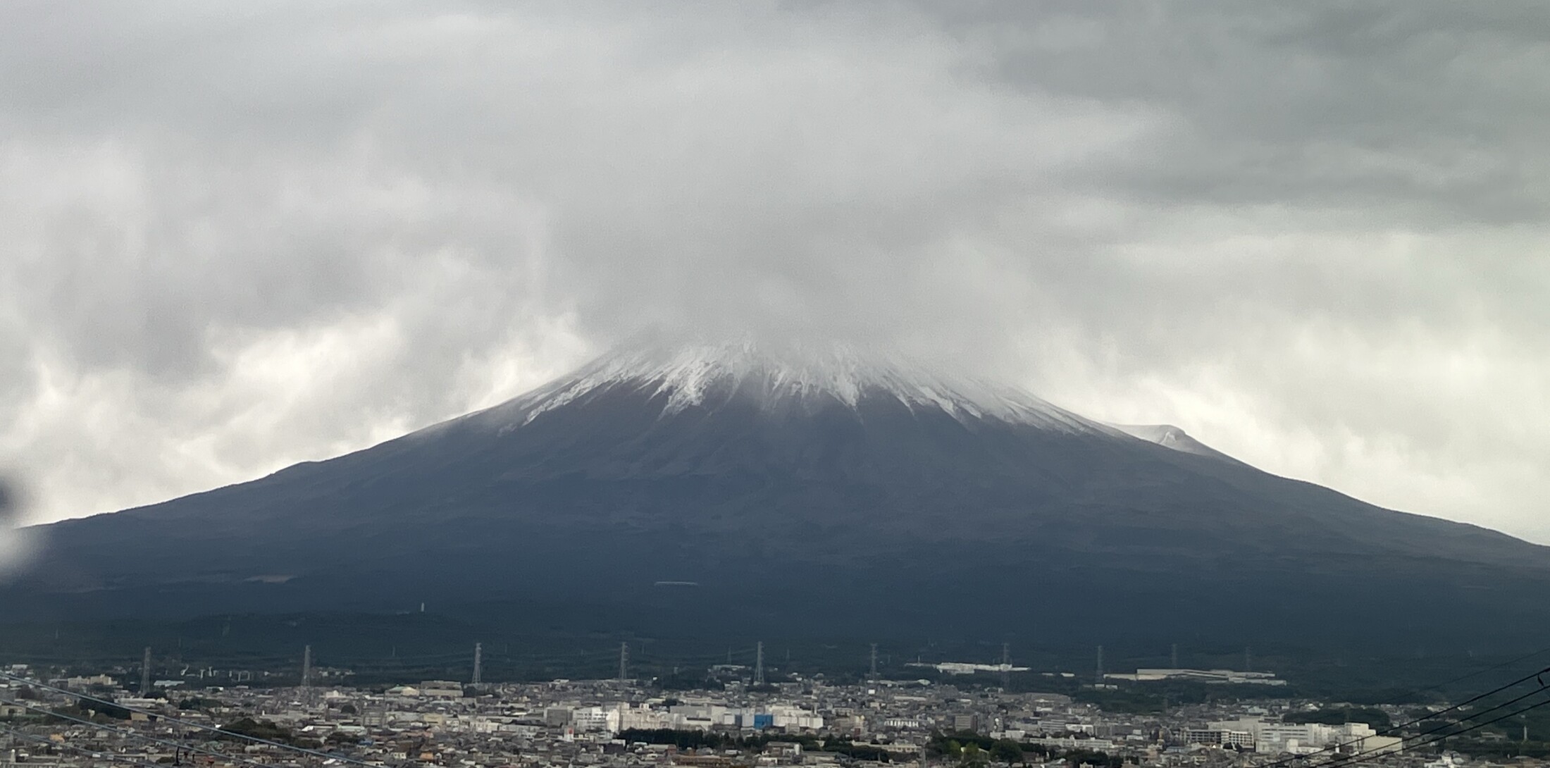 【速報】富士山で初冠雪　甲府地方気象台の目視ではなく観測データで確認
